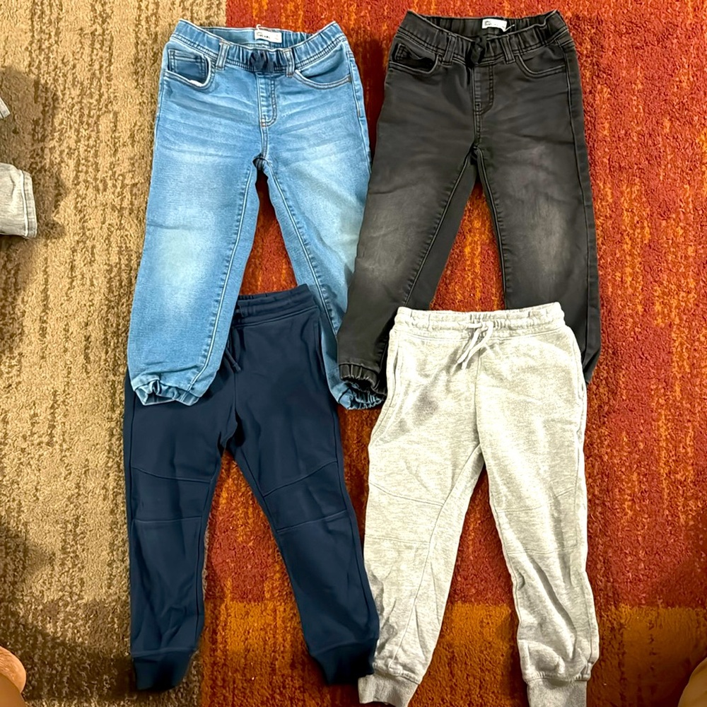 4 pair of Epic Threads Pants- 2 Jeans, 2 sweatpants size 5
